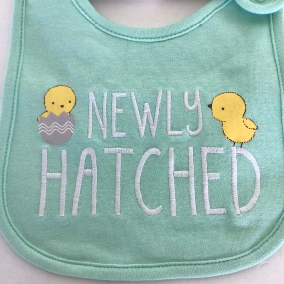 CARTERS NEWLY HATCHED TEETHING BIB ONE SIZE NWT - Picture 6 of 8